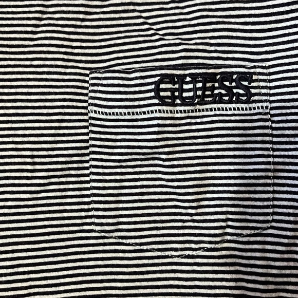 Men Guess stripped tshirt. One breast pocket - Picture 3 of 3